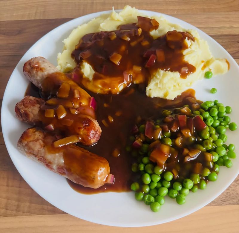 Sausage and Mash with Red Wine and Rosemary Gravy