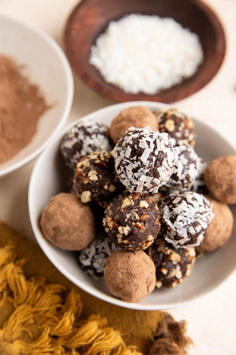 Date-Sweetened Chocolate Truffles