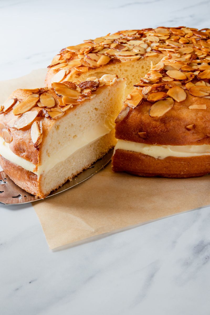 Bienenstich (Bee Sting Cake)
