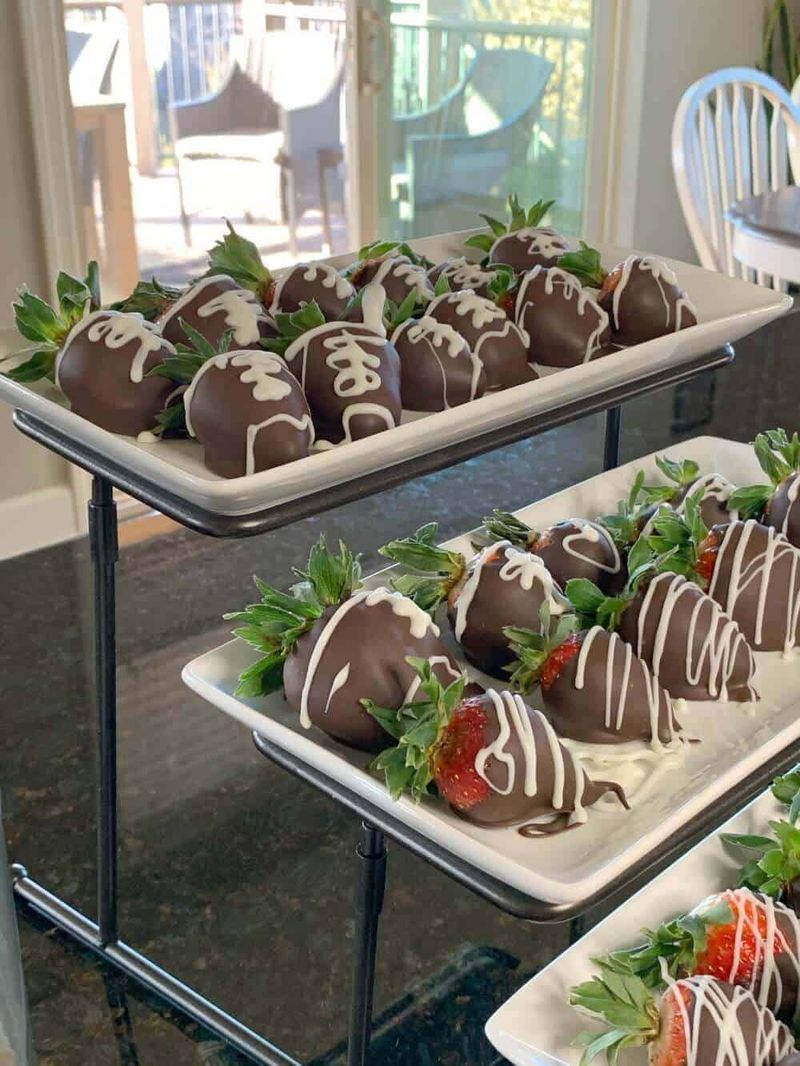 Chocolate Dipped Strawberries