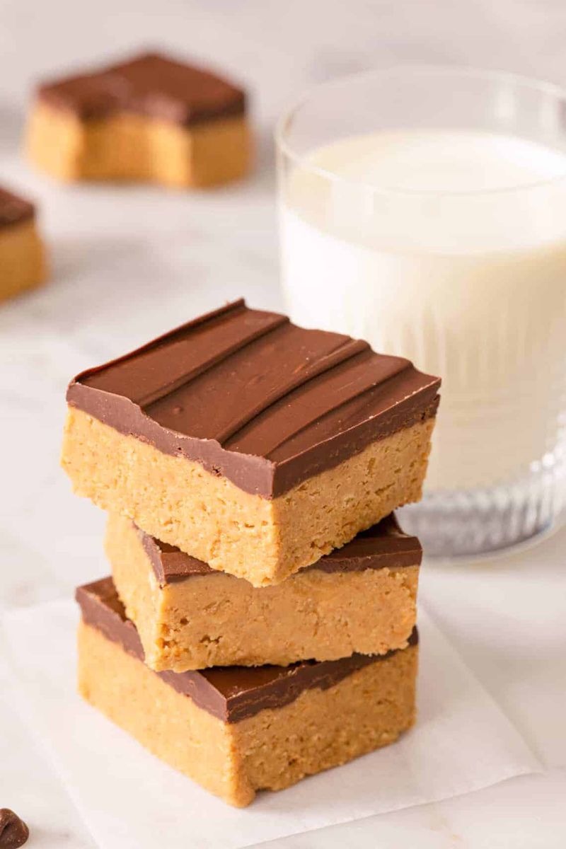 No-Bake Chocolate Peanut Butter Bars
