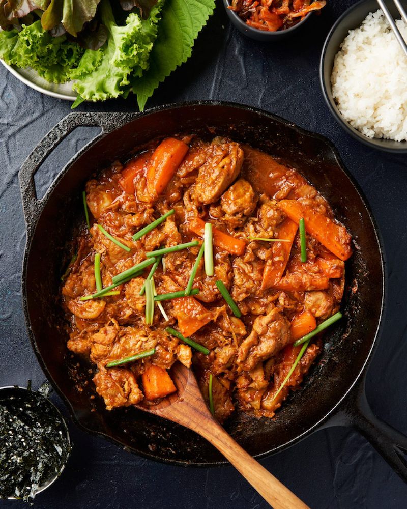Dakgalbi (Spicy Stir-Fried Chicken)