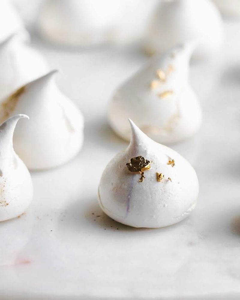 Meringue Kisses