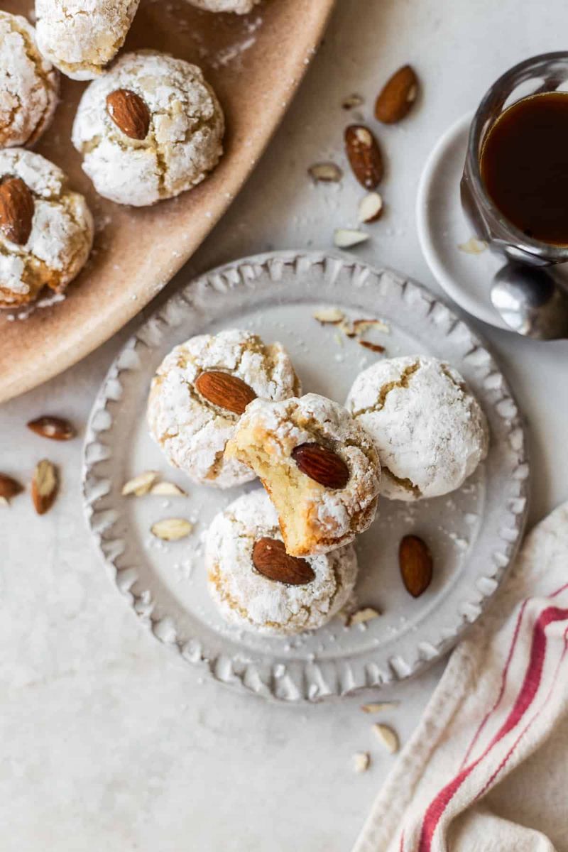 Amaretti Biscuit