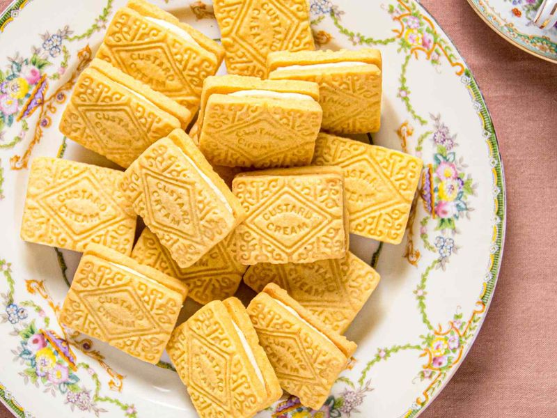 Custard Cream Sandwich Biscuits