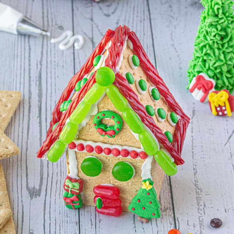 Edible Graham Cracker Houses
