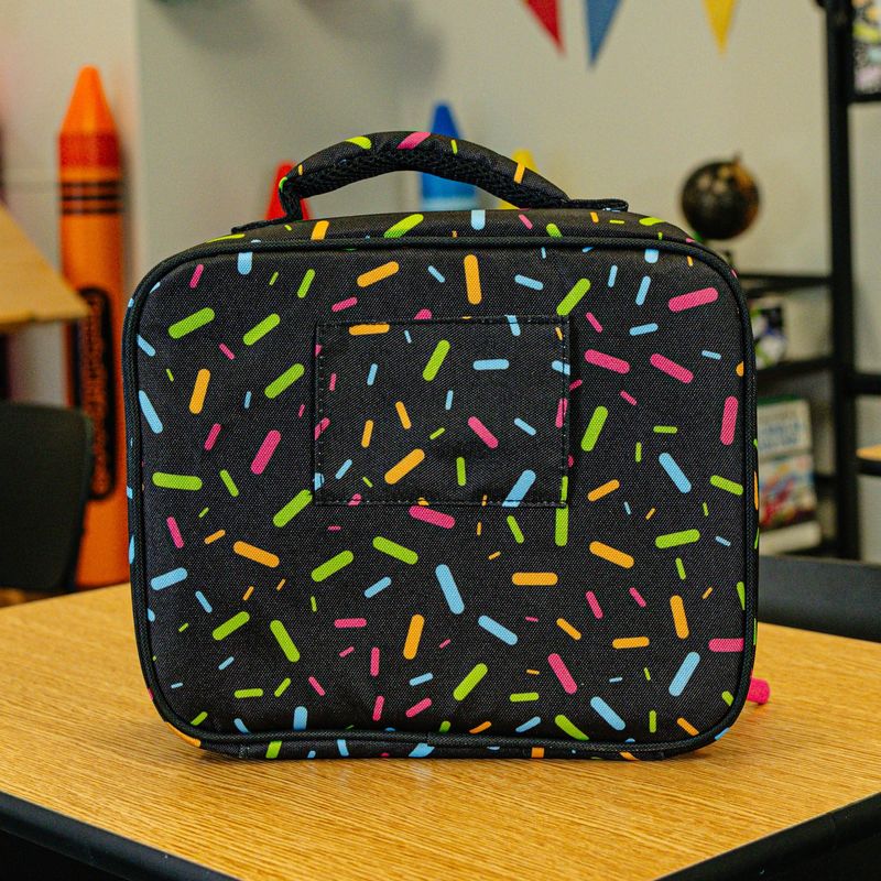 A Fun Lunchbox With a Cool Design