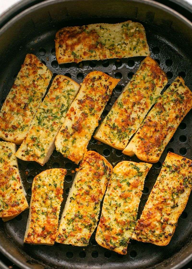 Air Fryer Garlic Bread