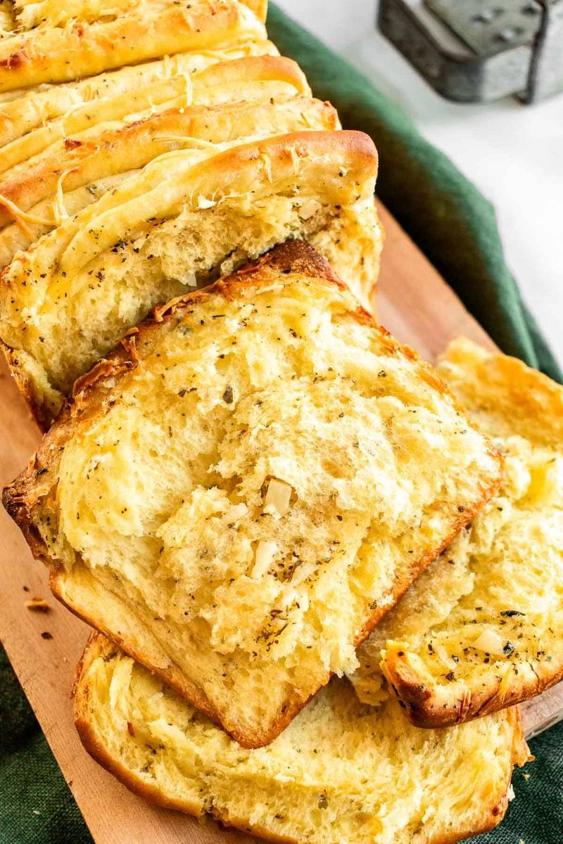 Baked Cheese and Herb Bread
