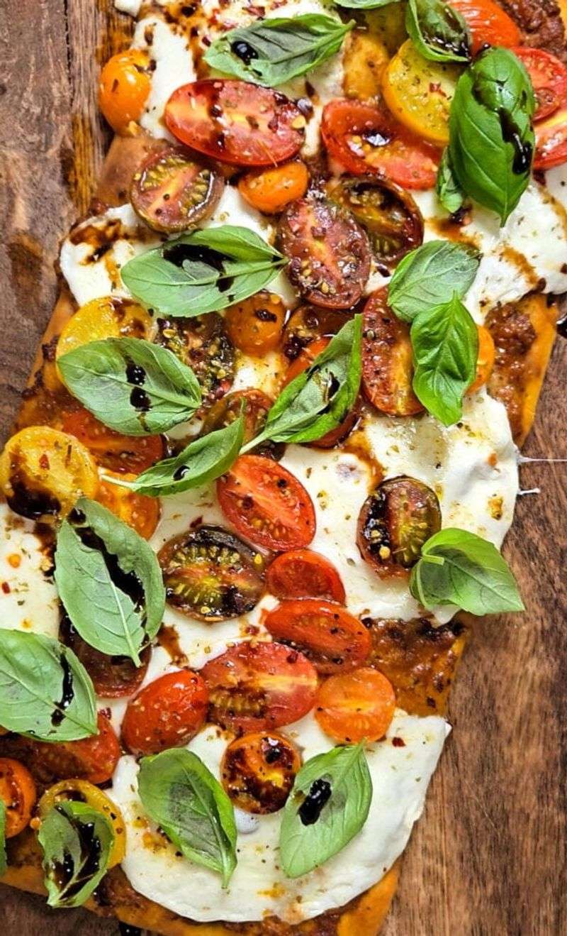 Pesto, Tomato, and Fresh Mozzarella Flatbread