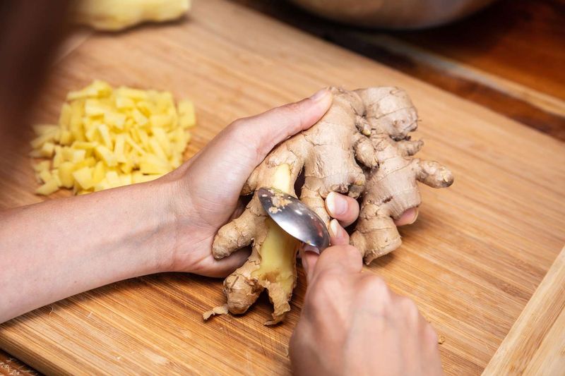 Use a Spoon Instead of a Knife to Peel Ginger