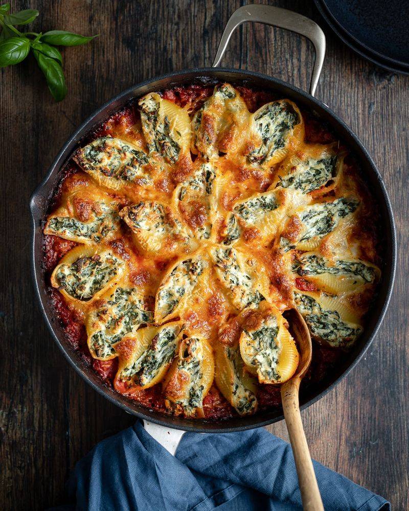 Spinach and Cheese Stuffed Shells