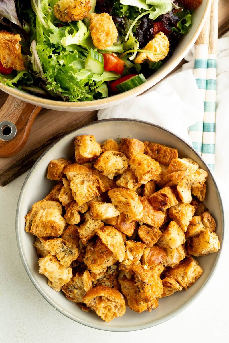 Croissant Croutons