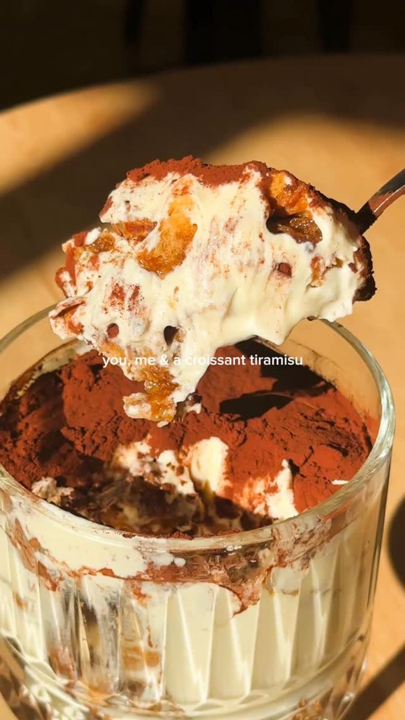 Croissant Tiramisu