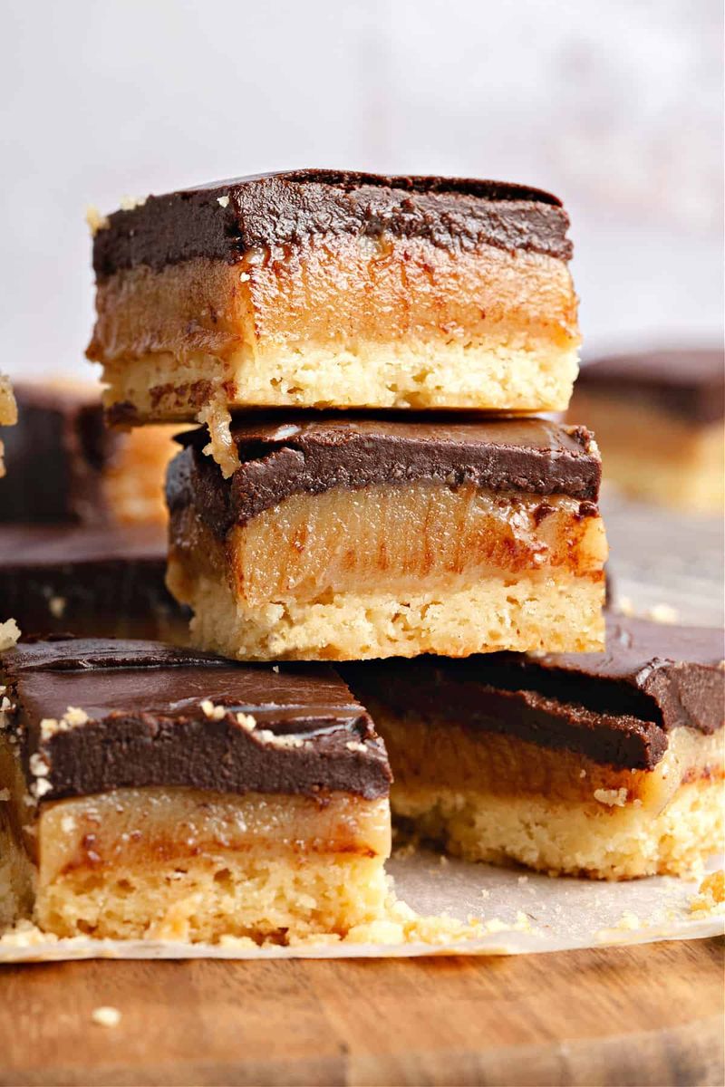 Dark Chocolate Caramel Shortbread Bars