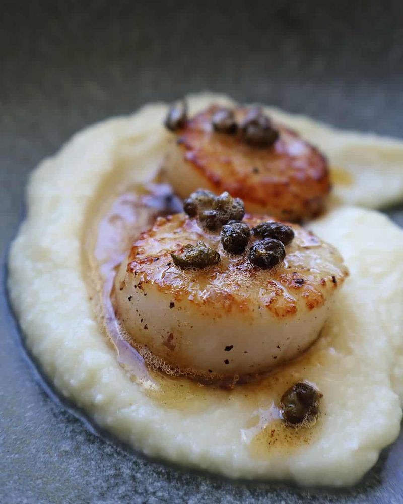 Seared Scallops with Cauliflower Puree