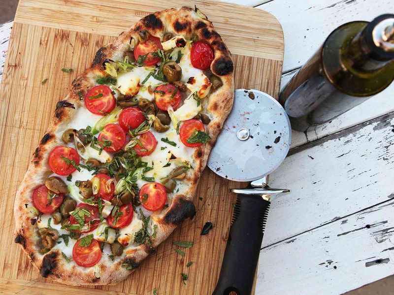 Halloumi Flatbread Pizza