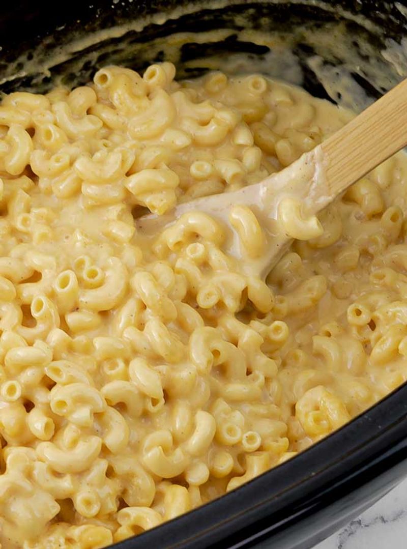 Slow Cooker Mac and Cheese