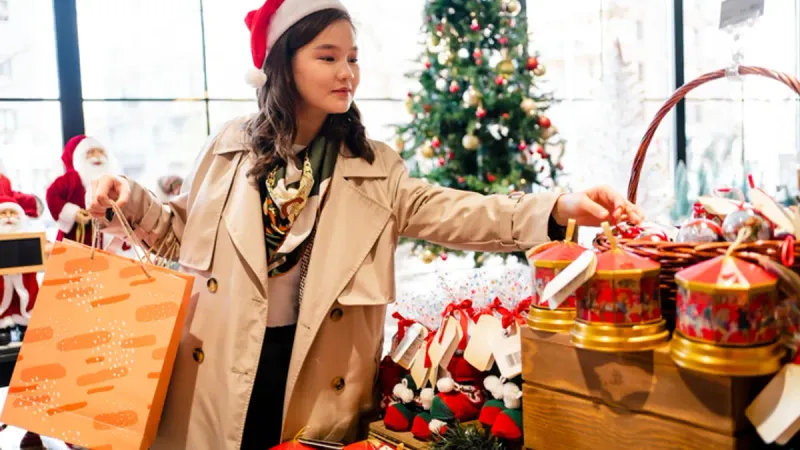 Resisting Seasonal and Holiday Display Items