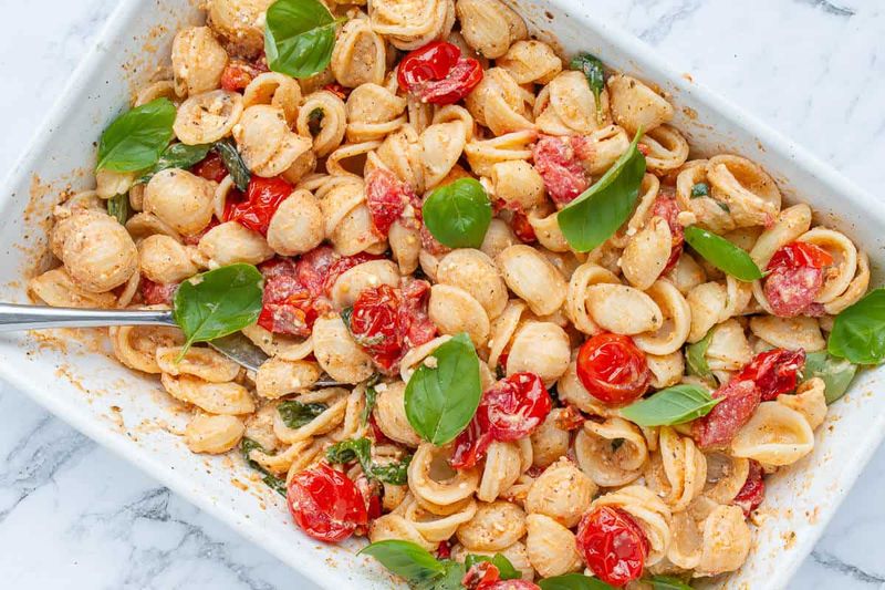 Baked Feta Pasta with Cherry Tomatoes