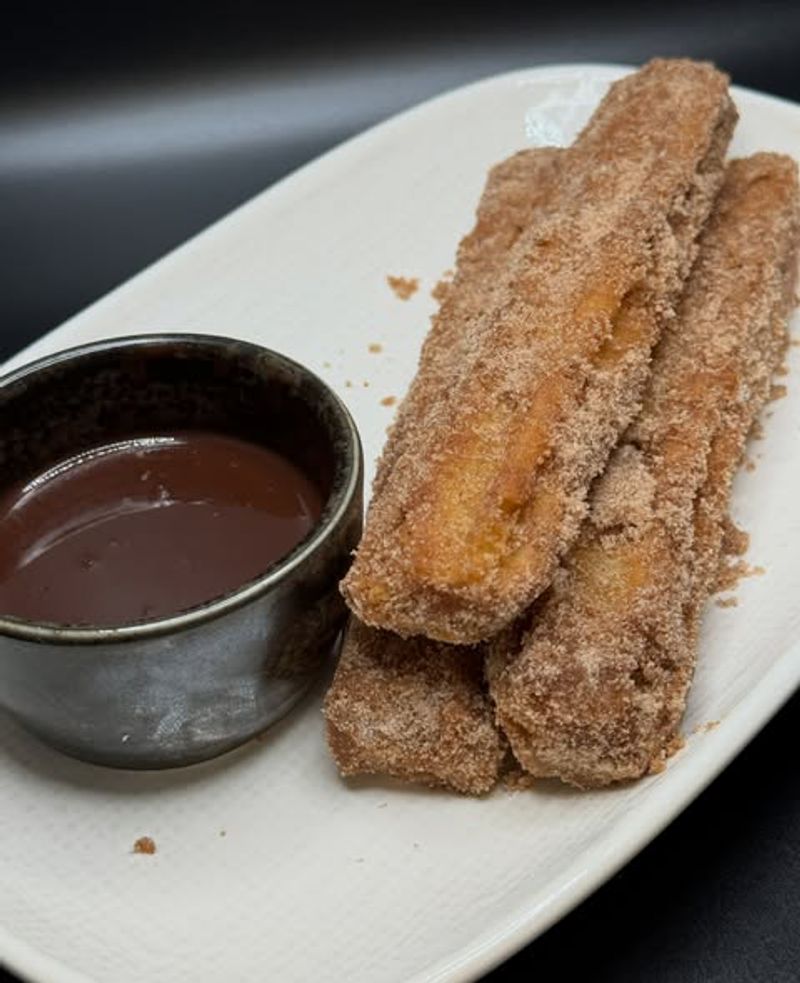 Fresh Churros with Chocolate Sauce