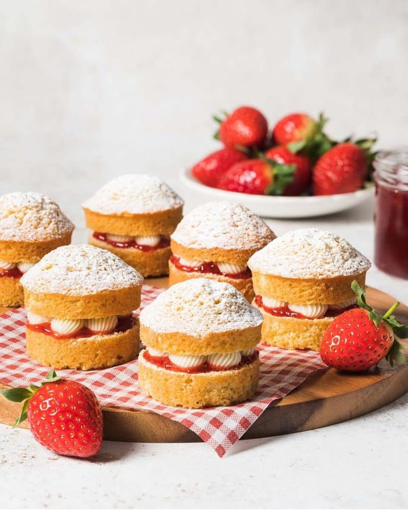 Mini Victoria Sponge Cakes