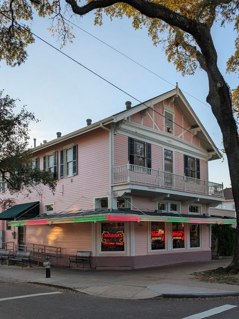 Mandina's Restaurant - Louisiana