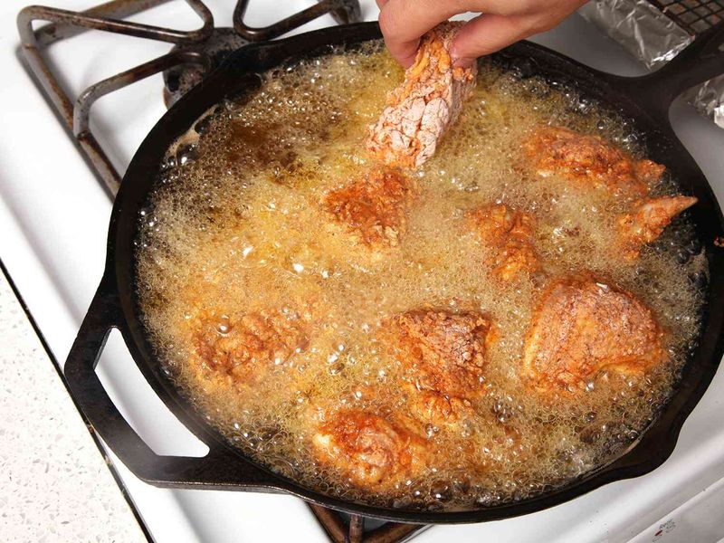 Cast Iron Pans Hold Heat Better