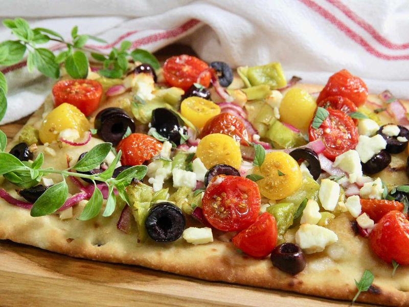 Mediterranean Flatbread Pizza