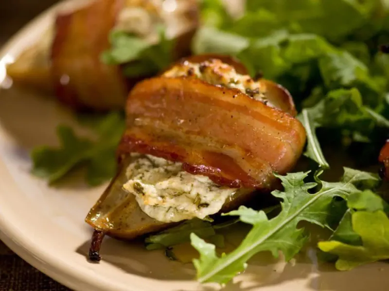 Stuffed Pears with Herbed Cream Cheese and Bacon