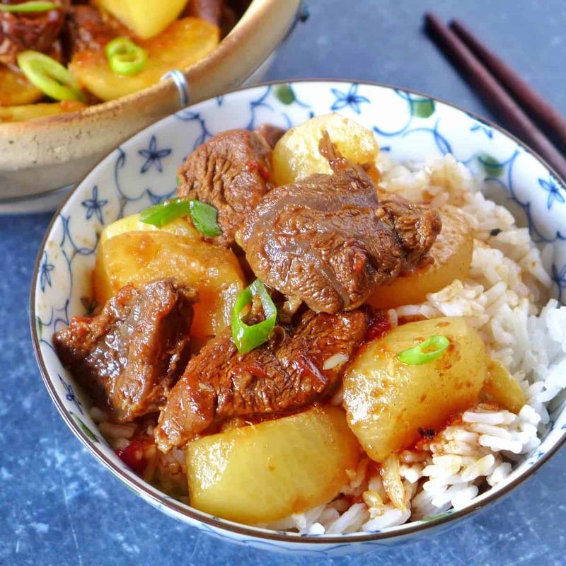 Slow-Cooked Radish and Beef Stew