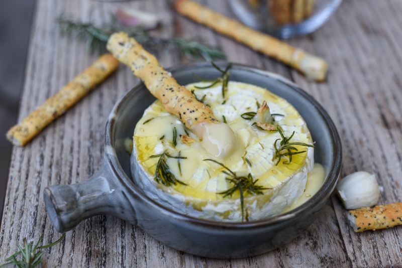 Baked Camembert with Garlic and Rosemary