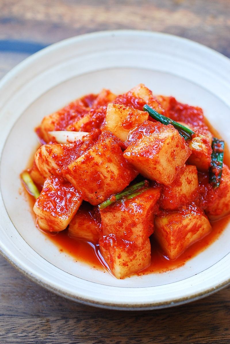 Korean Radish Kimchi (Kkakdugi)