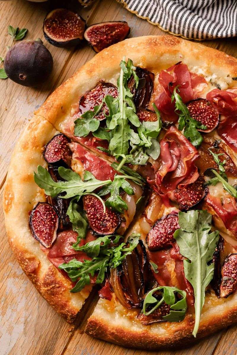 Fig and Prosciutto Pizza