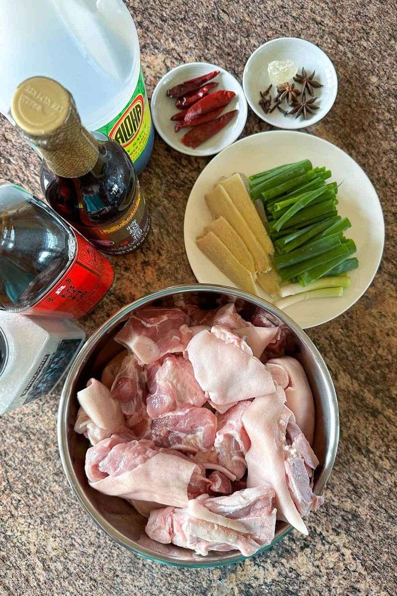 Slow Braised Pig Trotters with Herbs and White Wine