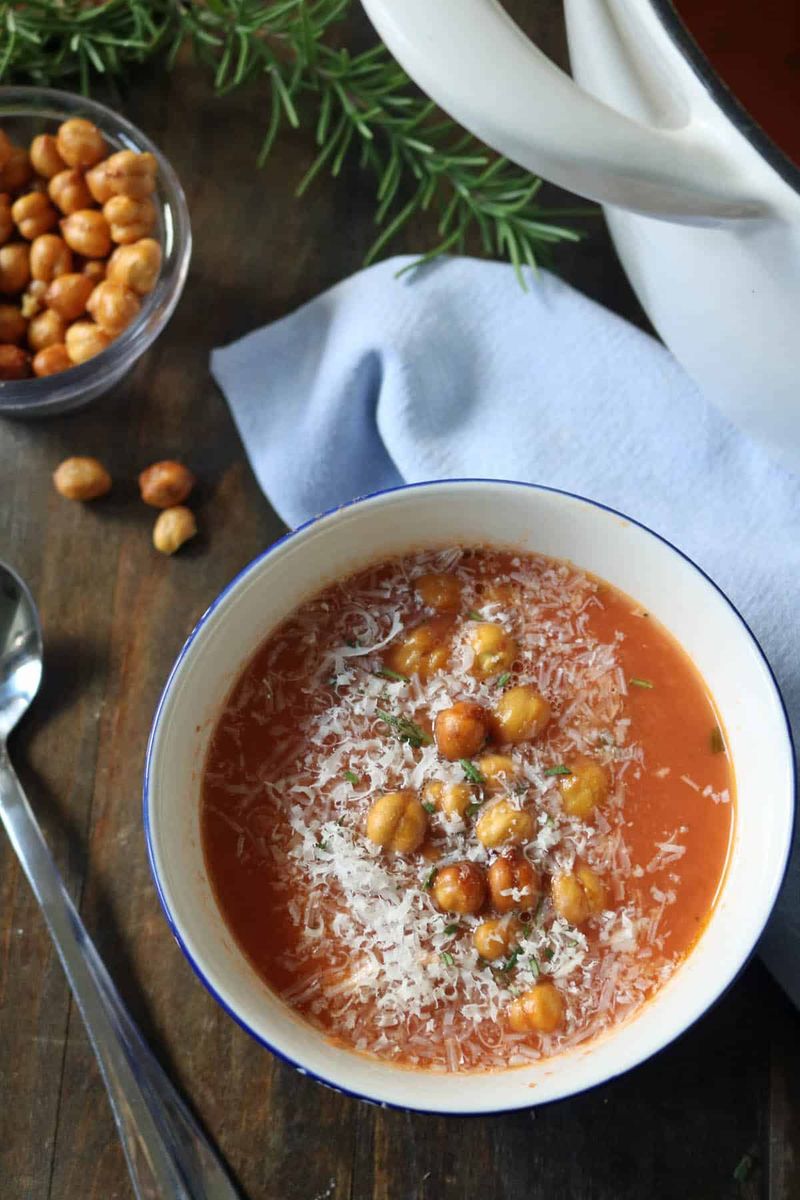 Roast Chickpeas Until Crunchy