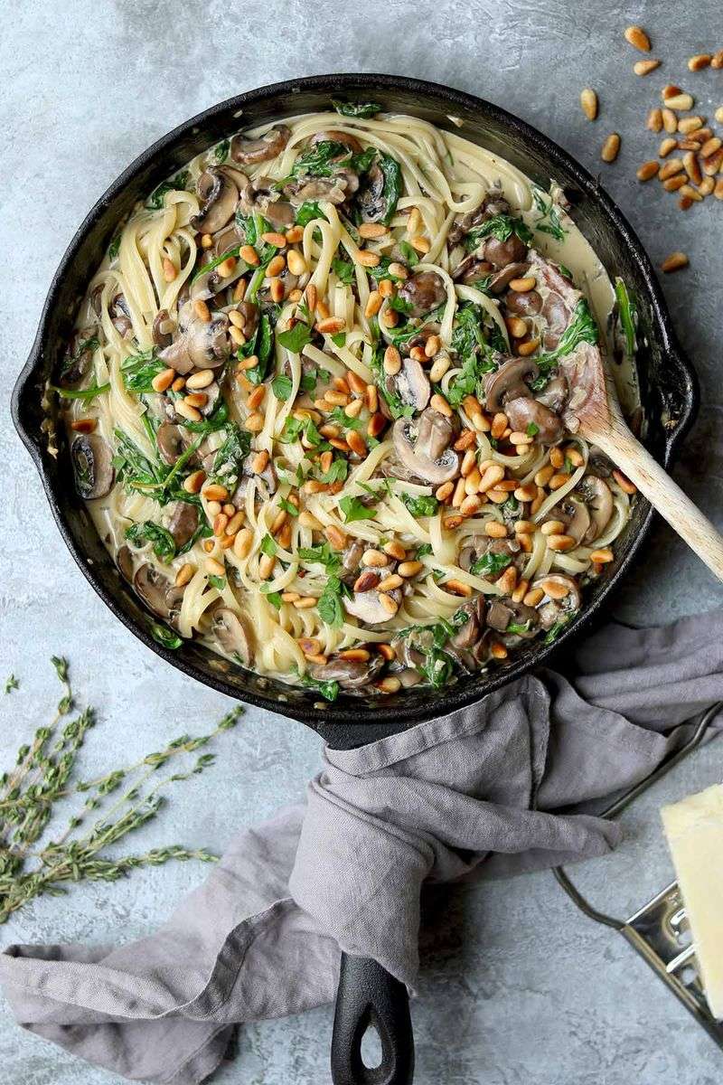 Creamy Mushroom and Spinach Pasta
