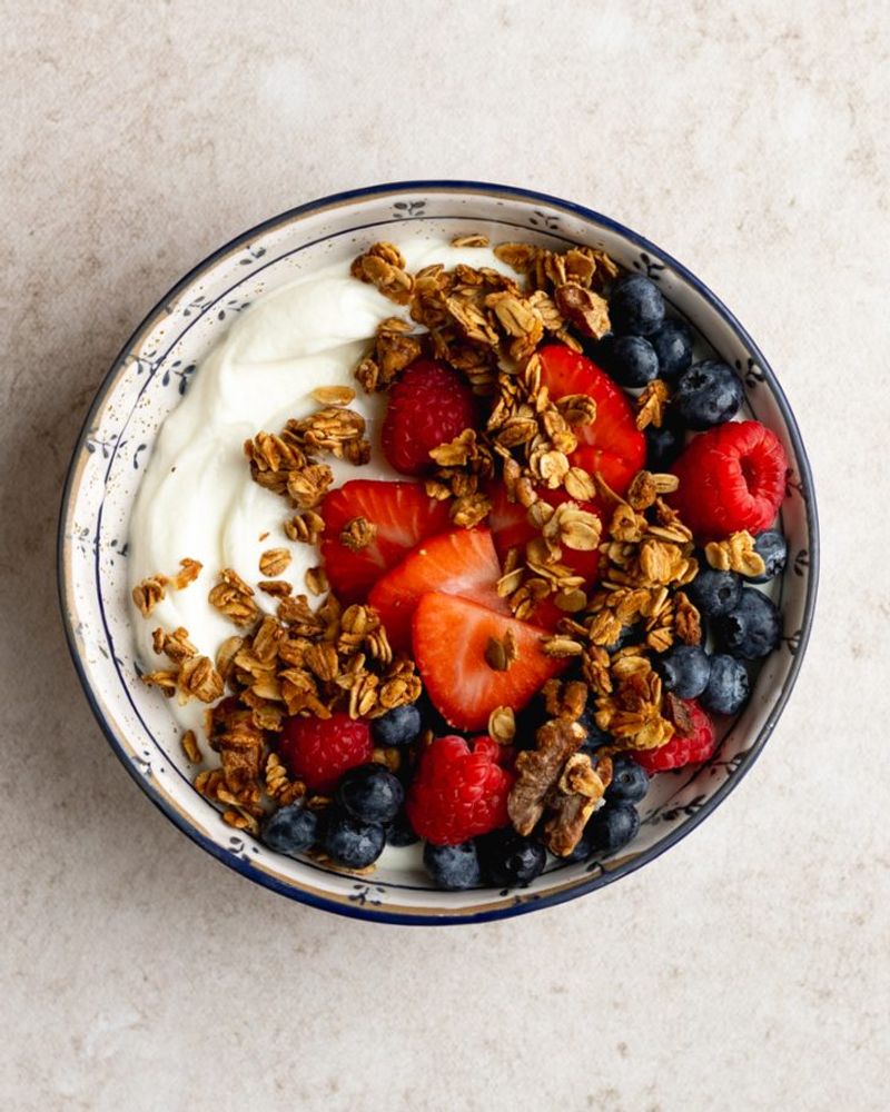 Granola with Yogurt and Fresh Fruit
