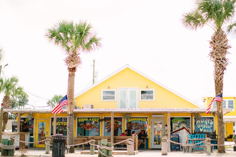 Hunt's Oyster Bar & Seafood - Florida