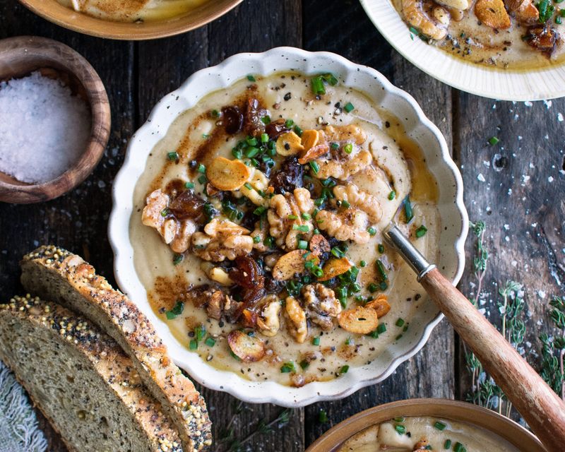 Walnut Soup with Garlic and Cream