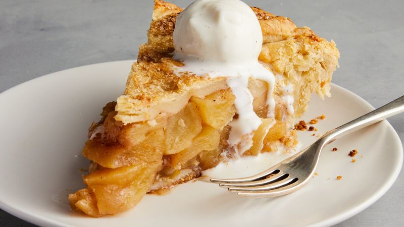 Hot Apple Pie with Cold Whipped Cream