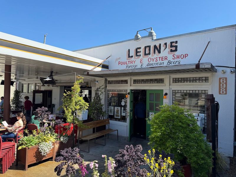 Leon's Oyster Shop - Charleston, South Carolina 