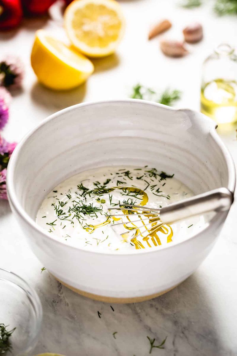 Creamy Yoghurt Salad Dressing