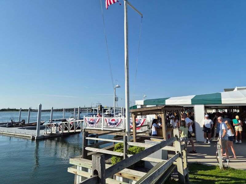 The Deauville Inn (Strathmere)