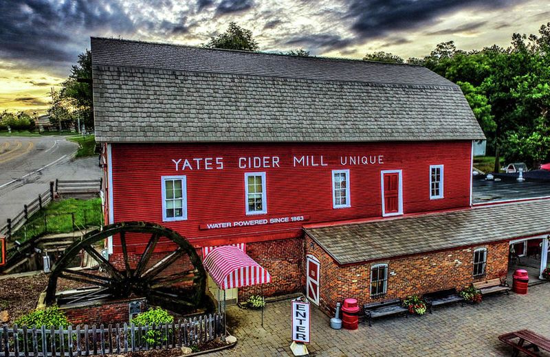 Yates Cider Mill - Rochester Hills