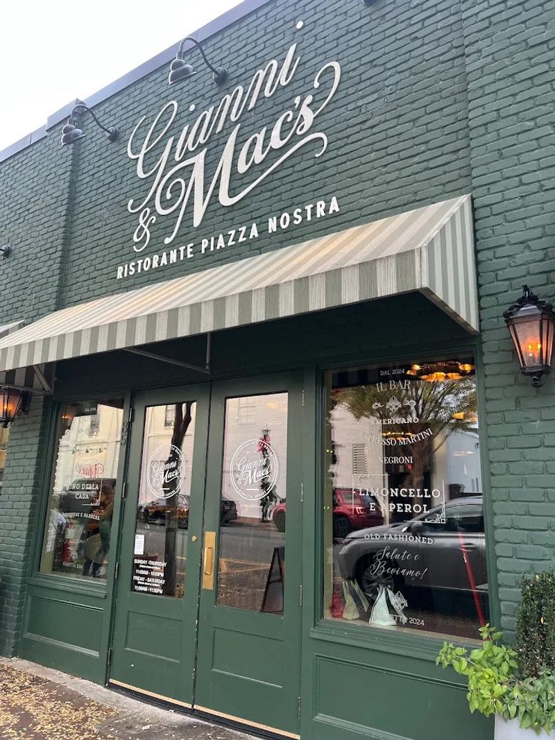 Gianni & Mac's Ristorante