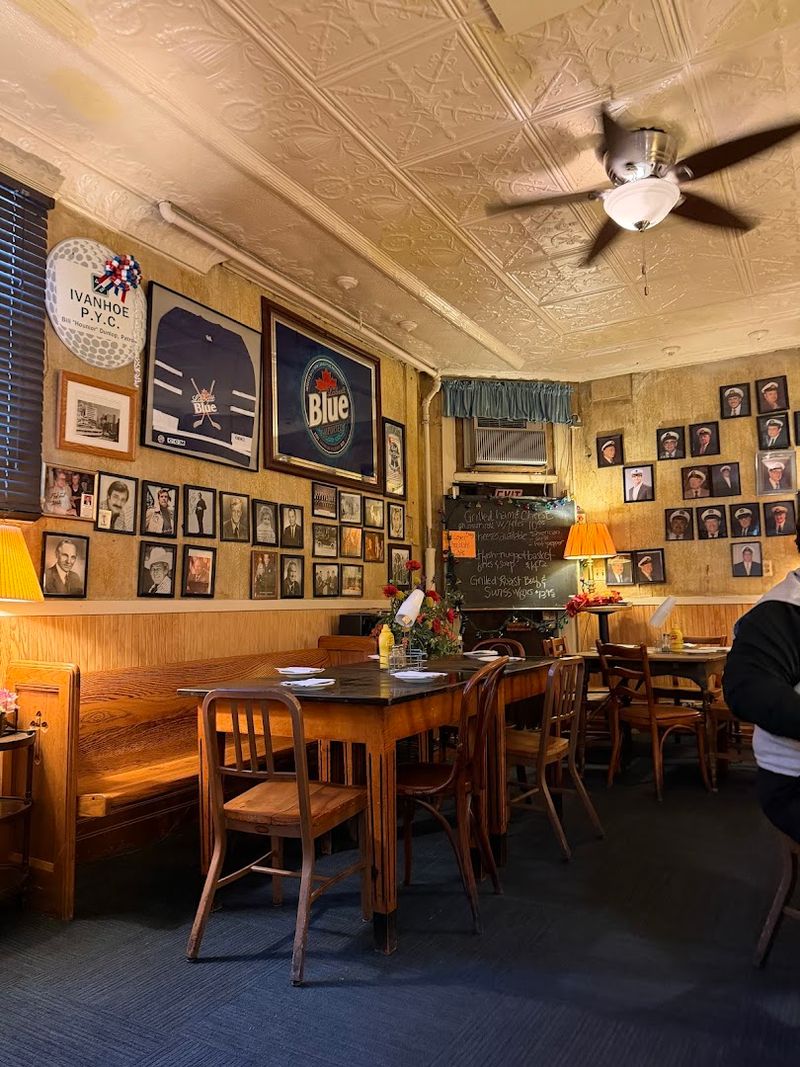 Ivanhoe Cafe Michigan