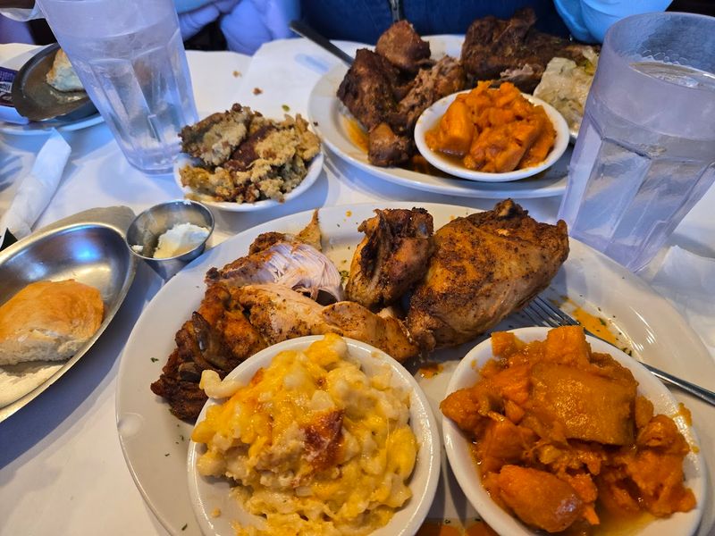 Pearl's Place Restaurant - Illinois