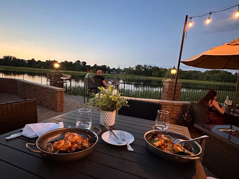 Carlucci's Waterfront (Mount Laurel)