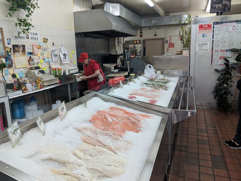 Lisa's Fish Market